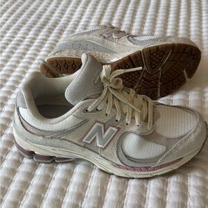 New Balance 2002R cream and pink